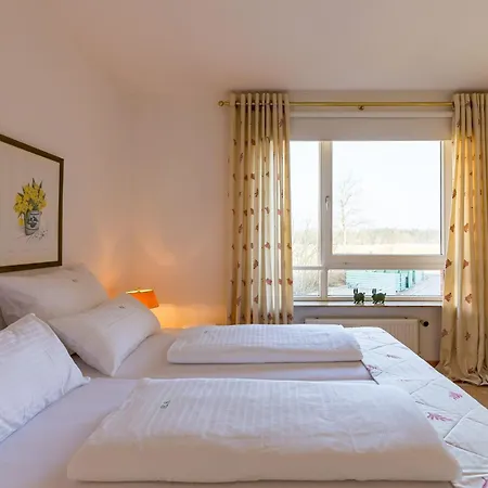 Apartment Haus Halligblick 10 *